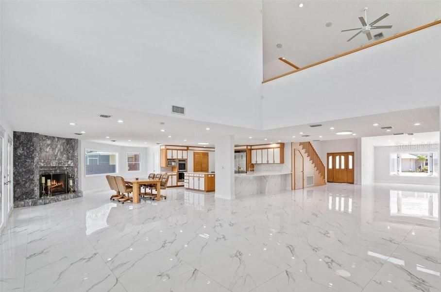 待售: $1,399,000 (5 贝兹, 4 浴室, 5615 平方英尺)