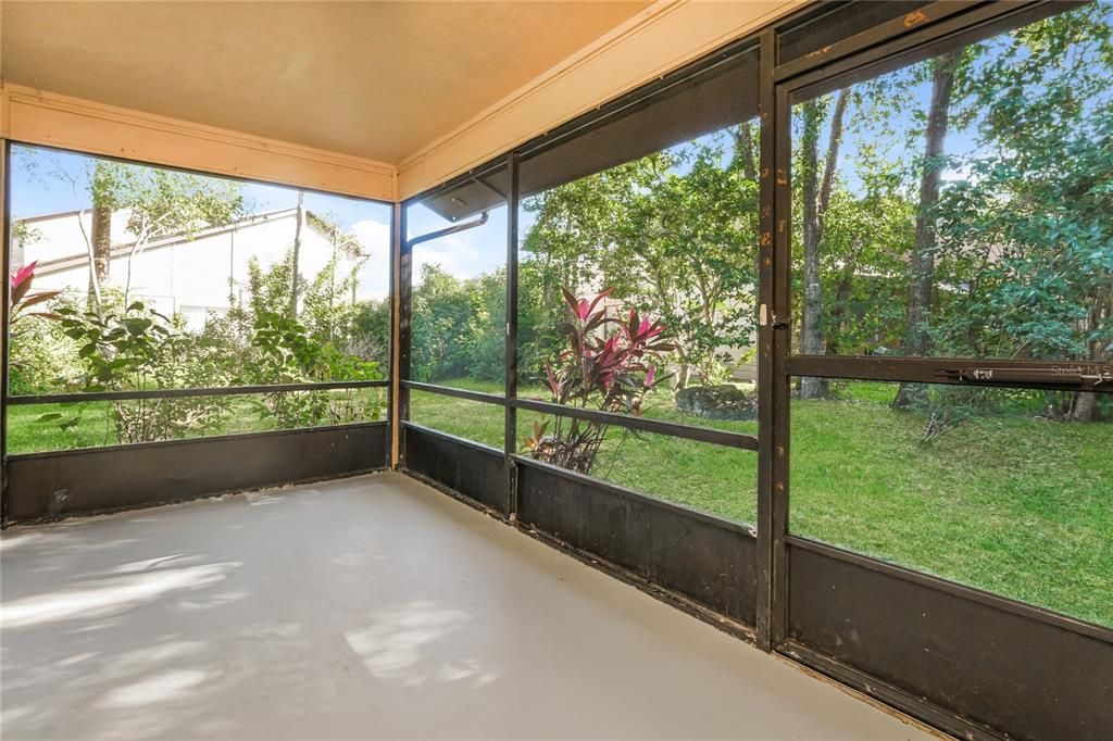 For Sale: $279,900 (3 beds, 2 baths, 1596 Square Feet)