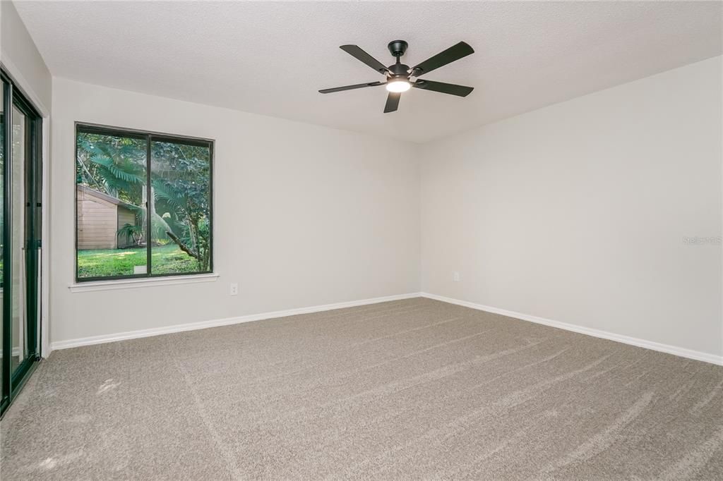 For Sale: $279,900 (3 beds, 2 baths, 1596 Square Feet)