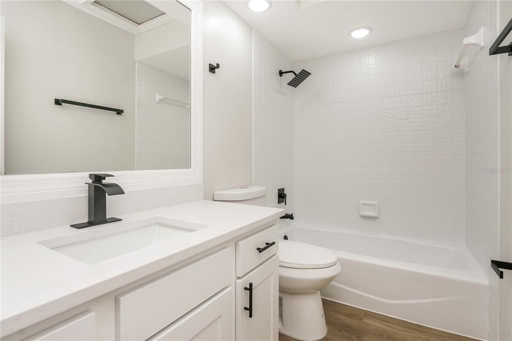 For Sale: $279,900 (3 beds, 2 baths, 1596 Square Feet)