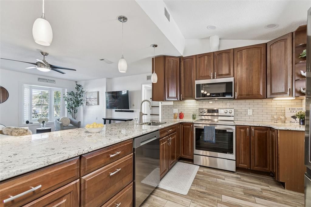 For Sale: $575,000 (3 beds, 2 baths, 1485 Square Feet)