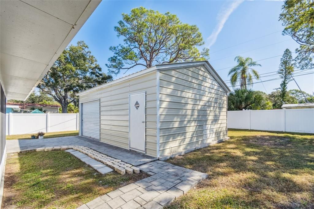 For Sale: $575,000 (3 beds, 2 baths, 1485 Square Feet)