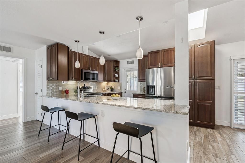 For Sale: $575,000 (3 beds, 2 baths, 1485 Square Feet)