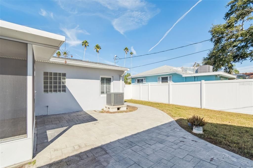 For Sale: $575,000 (3 beds, 2 baths, 1485 Square Feet)