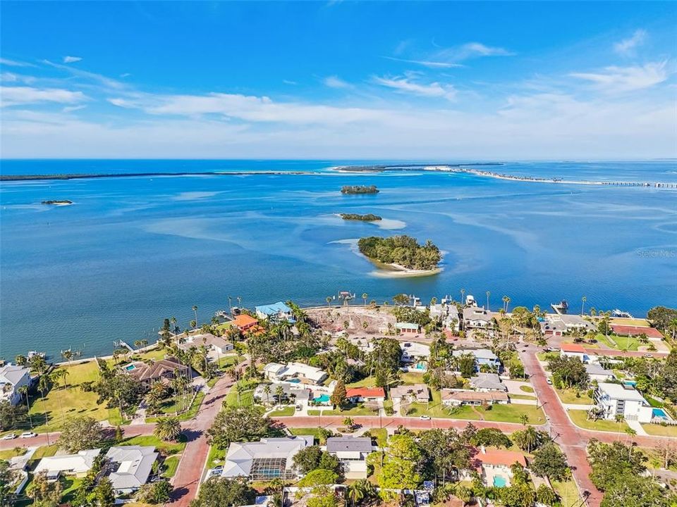 For Sale: $575,000 (3 beds, 2 baths, 1485 Square Feet)