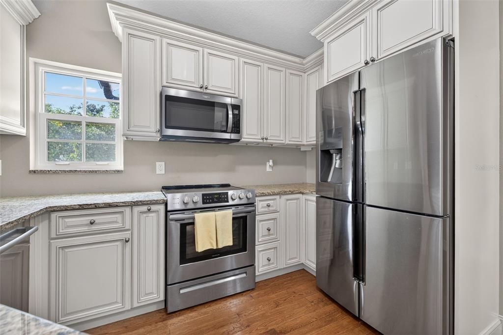 For Sale: $1,495,000 (6 beds, 4 baths, 2255 Square Feet)