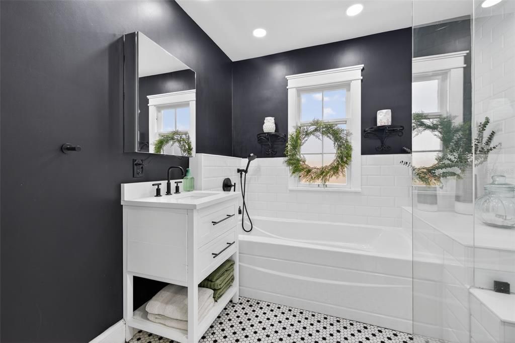 For Sale: $1,495,000 (6 beds, 4 baths, 2255 Square Feet)