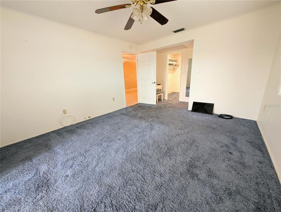 For Sale: $124,900 (2 beds, 2 baths, 1144 Square Feet)