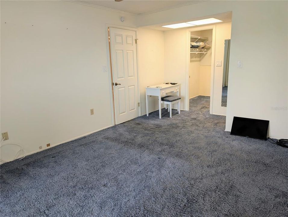 For Sale: $124,900 (2 beds, 2 baths, 1144 Square Feet)