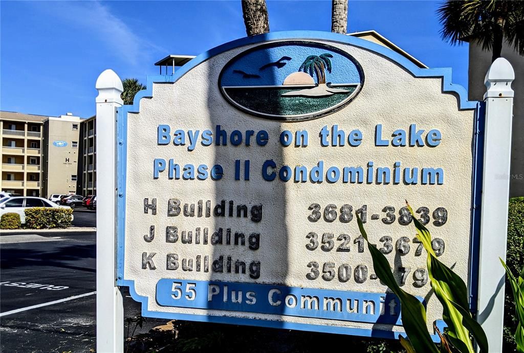 For Sale: $124,900 (2 beds, 2 baths, 1144 Square Feet)