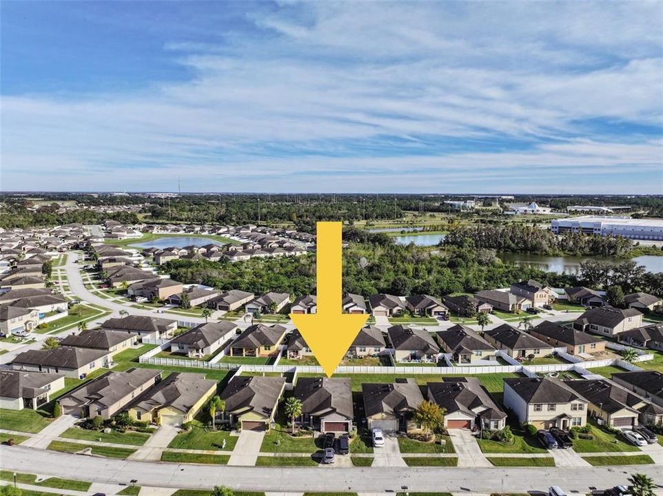 For Sale: $334,900 (3 beds, 2 baths, 1990 Square Feet)