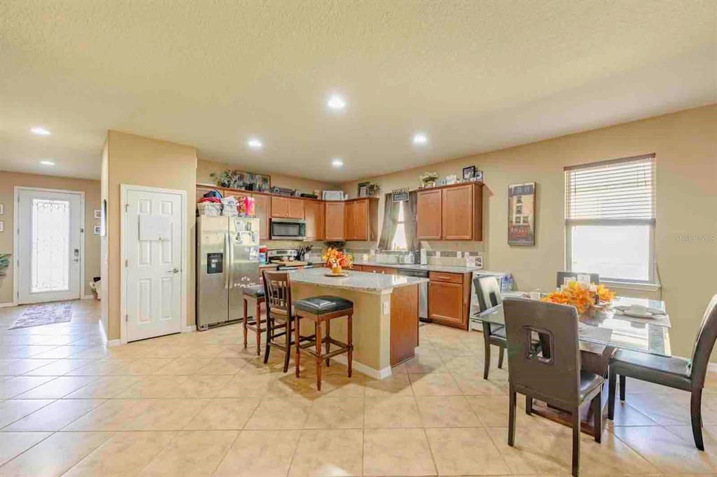 For Sale: $334,900 (3 beds, 2 baths, 1990 Square Feet)