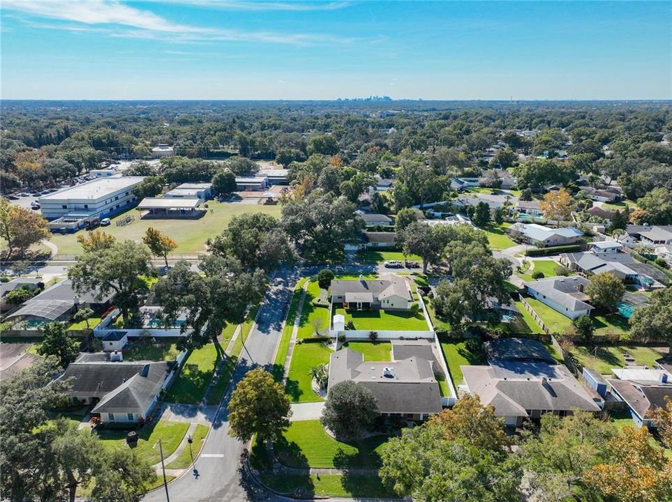 待售: $549,000 (4 贝兹, 3 浴室, 2075 平方英尺)