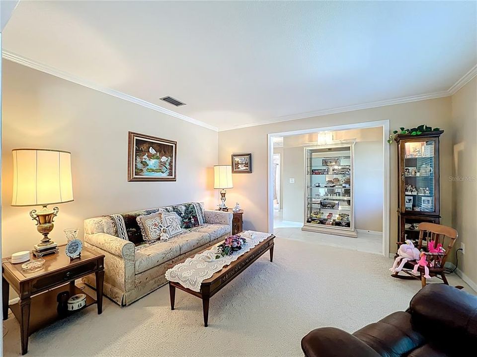 待售: $549,000 (4 贝兹, 3 浴室, 2075 平方英尺)