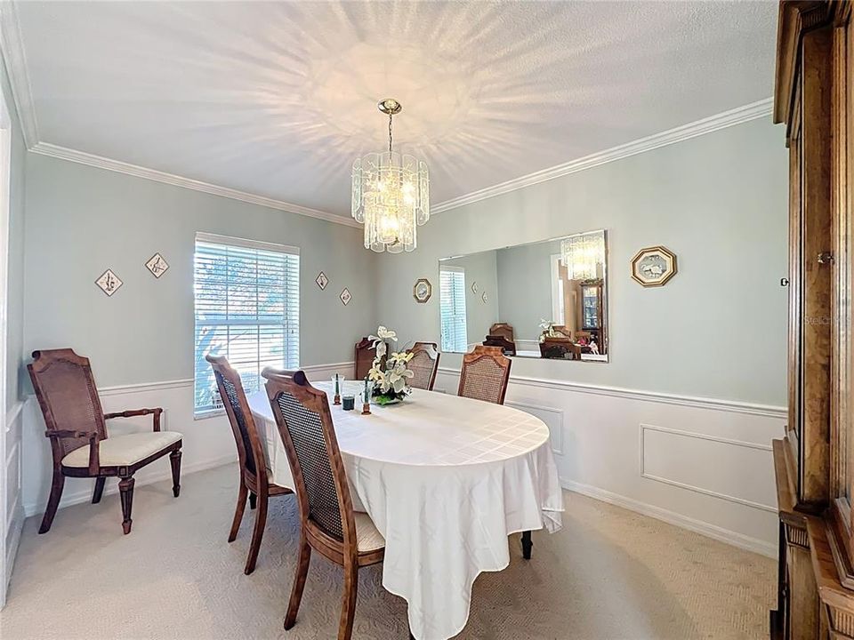 待售: $549,000 (4 贝兹, 3 浴室, 2075 平方英尺)