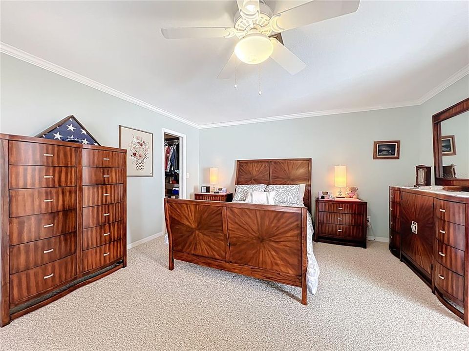 待售: $549,000 (4 贝兹, 3 浴室, 2075 平方英尺)