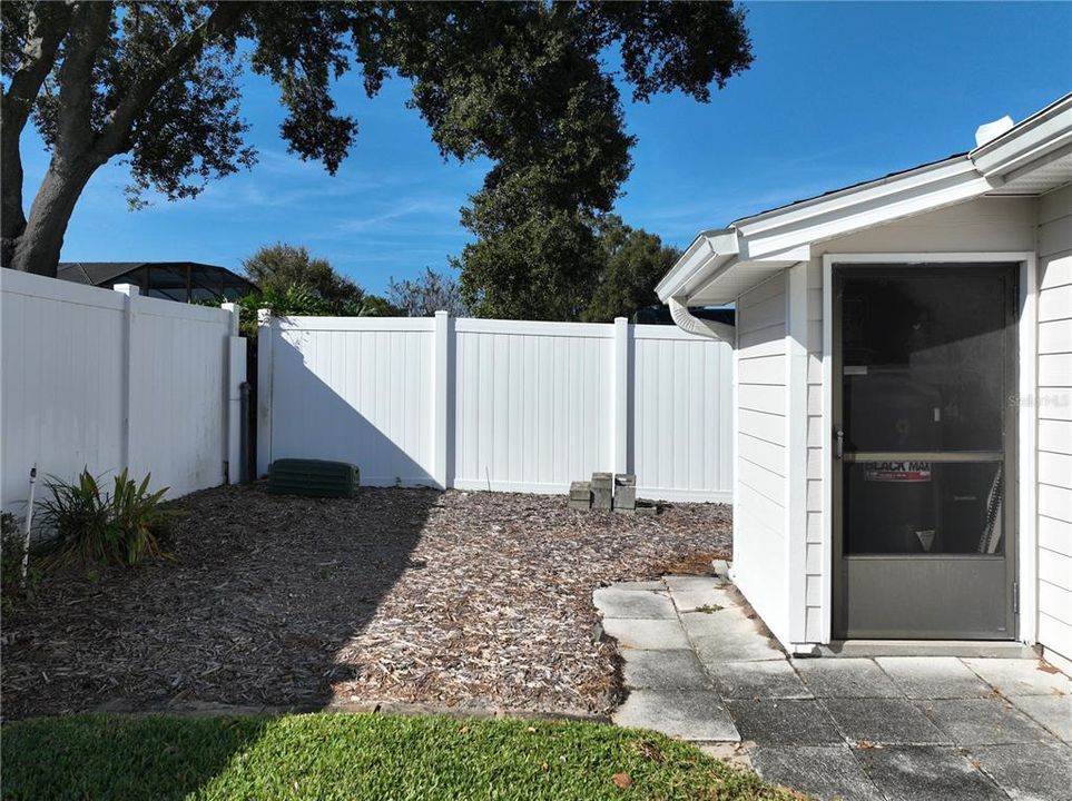 待售: $549,000 (4 贝兹, 3 浴室, 2075 平方英尺)