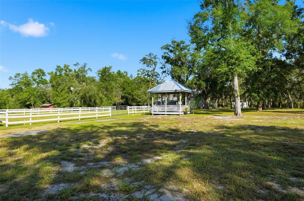 待售: $799,900 (4 贝兹, 3 浴室, 2308 平方英尺)