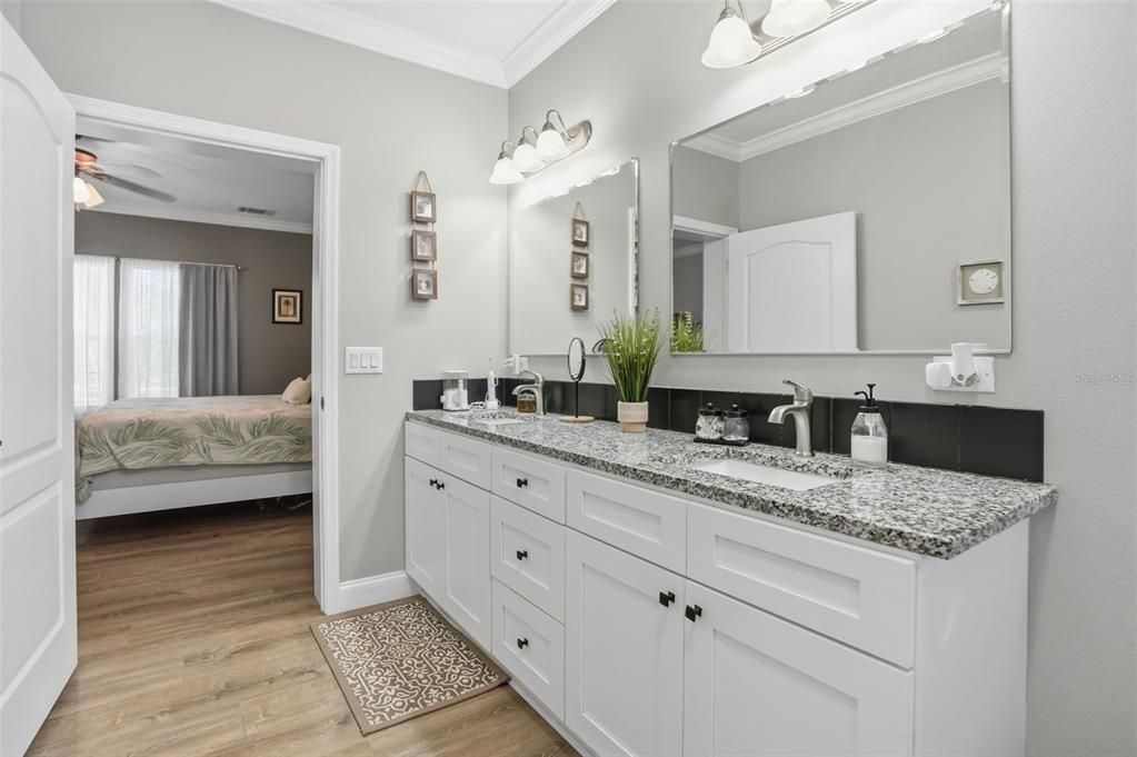 待售: $799,900 (4 贝兹, 3 浴室, 2308 平方英尺)