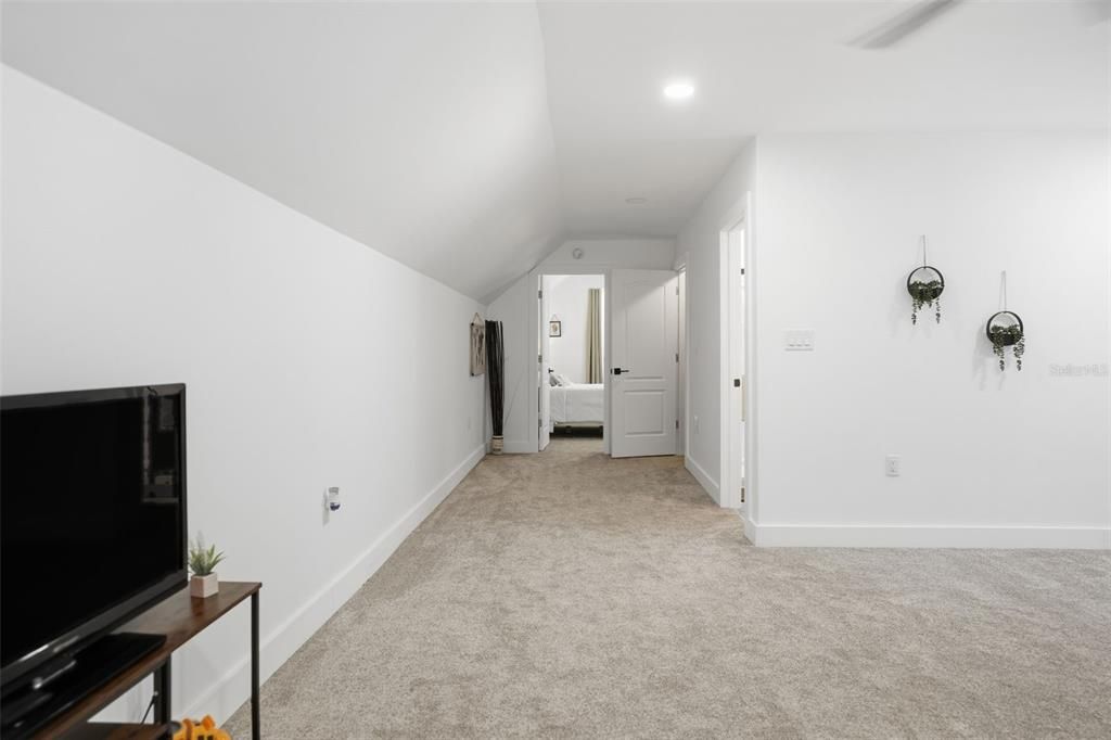 待售: $799,900 (4 贝兹, 3 浴室, 2308 平方英尺)