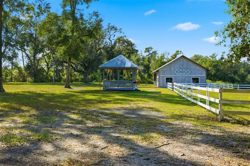 待售: $799,900 (4 贝兹, 3 浴室, 2308 平方英尺)