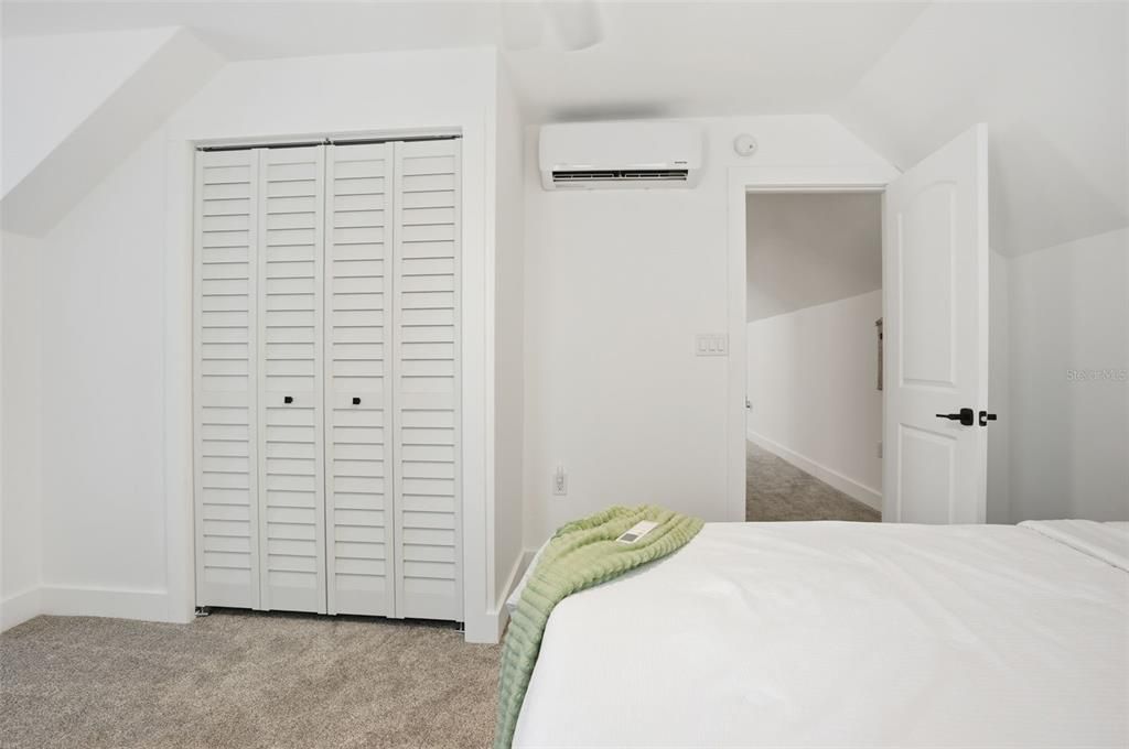 待售: $799,900 (4 贝兹, 3 浴室, 2308 平方英尺)