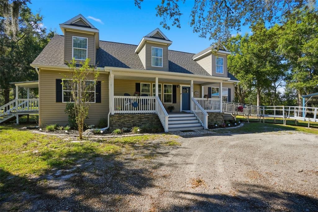 待售: $799,900 (4 贝兹, 3 浴室, 2308 平方英尺)