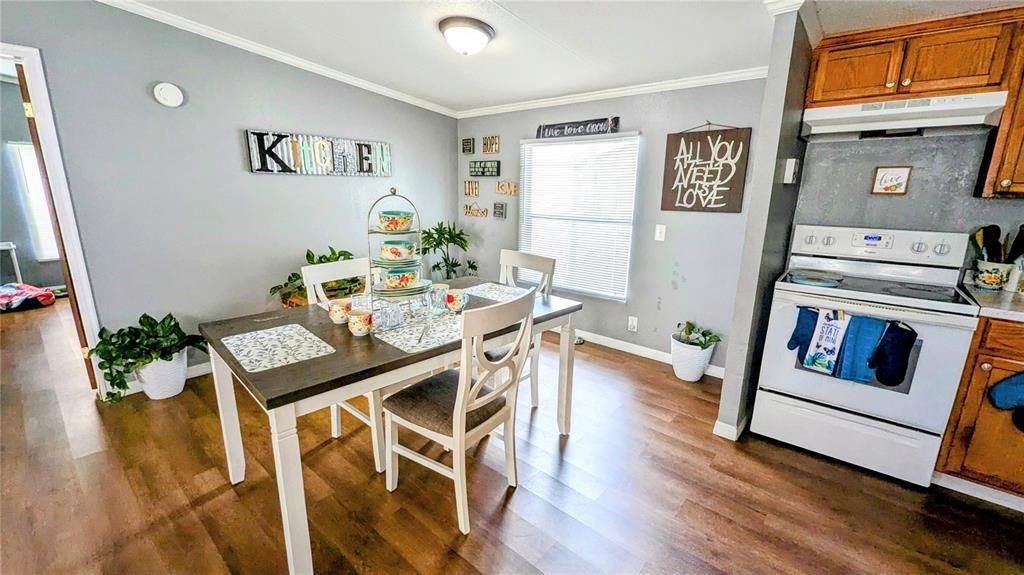 For Rent: $1,500 (4 beds, 2 baths, 1566 Square Feet)