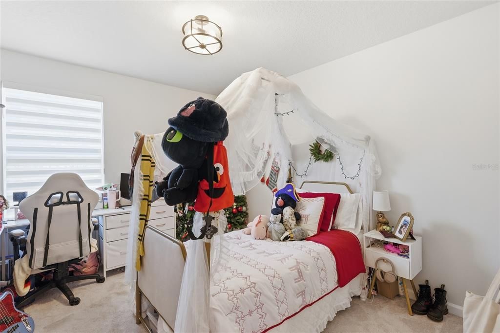 For Sale: $375,000 (3 beds, 2 baths, 1866 Square Feet)