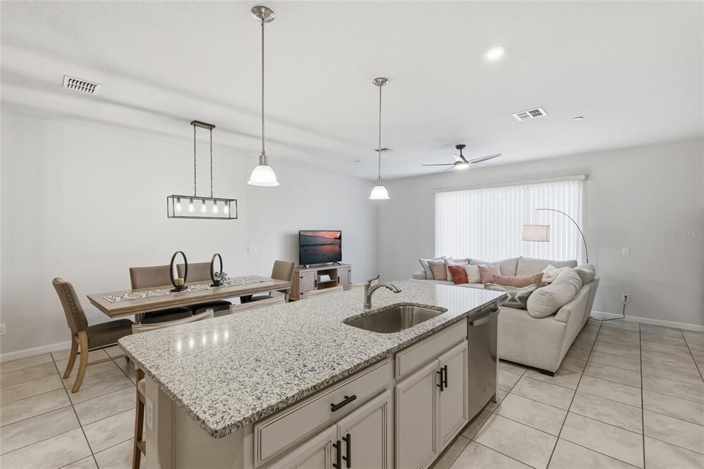 For Sale: $375,000 (3 beds, 2 baths, 1866 Square Feet)