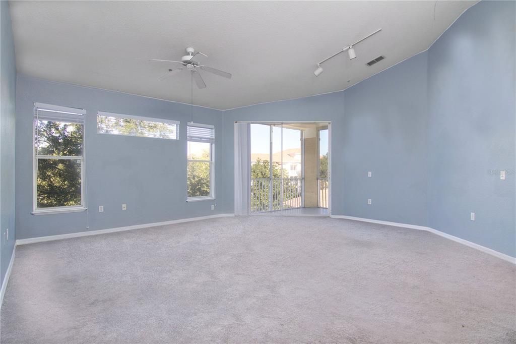 For Rent: $1,550 (2 beds, 2 baths, 1111 Square Feet)