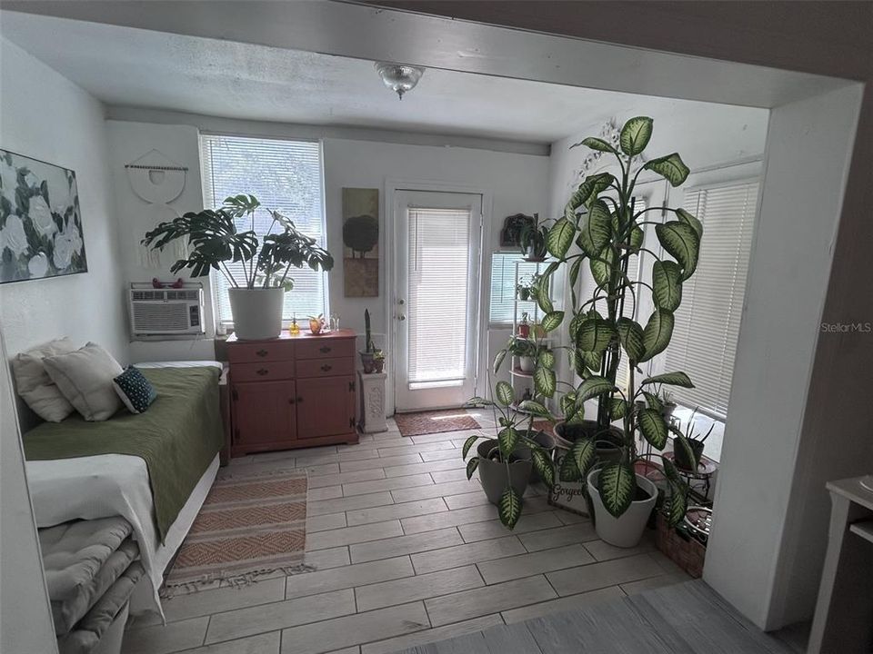 En Venta: $290,000 (4 camas, 2 baños, 1744 Pies cuadrados)