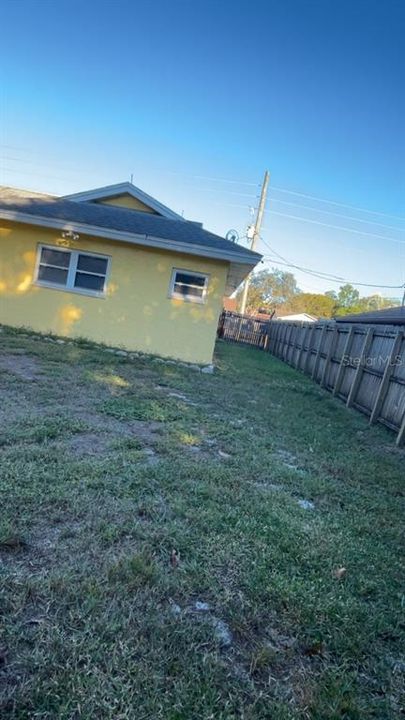 En Venta: $290,000 (4 camas, 2 baños, 1744 Pies cuadrados)