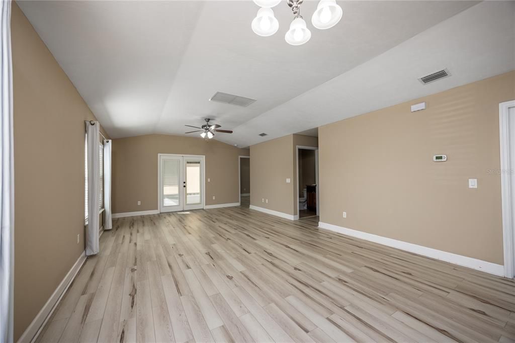 待售: $275,000 (3 贝兹, 2 浴室, 1314 平方英尺)