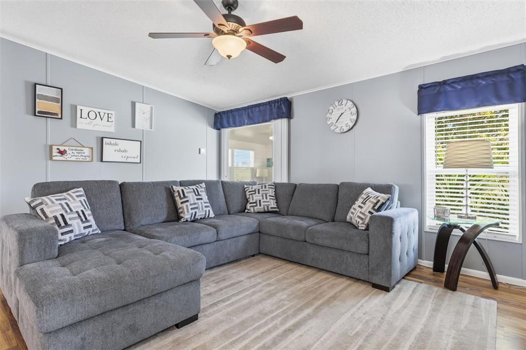 En Venta: $229,000 (2 camas, 2 baños, 1248 Pies cuadrados)