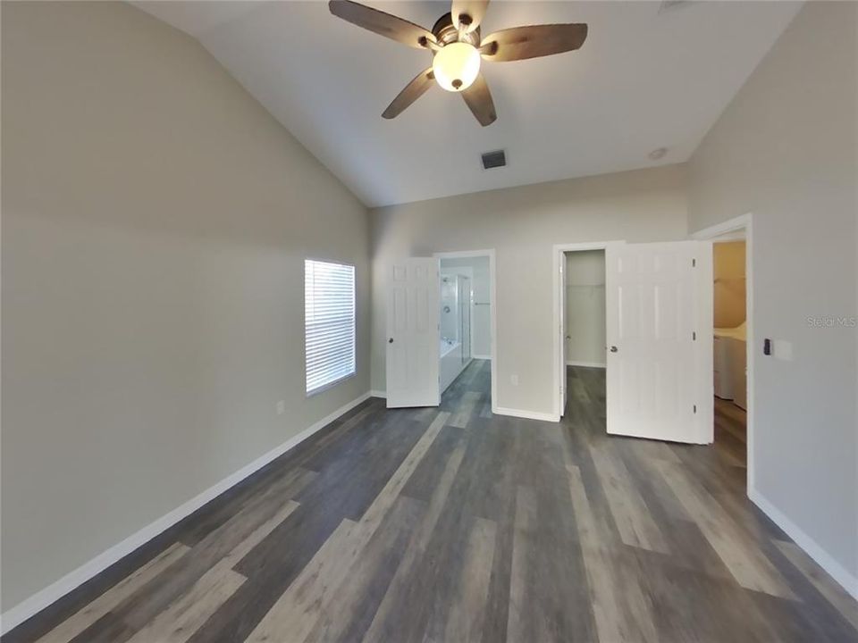 В аренду: $1,839 (3 спален, 2 ванн, 1564 Квадратных фут)