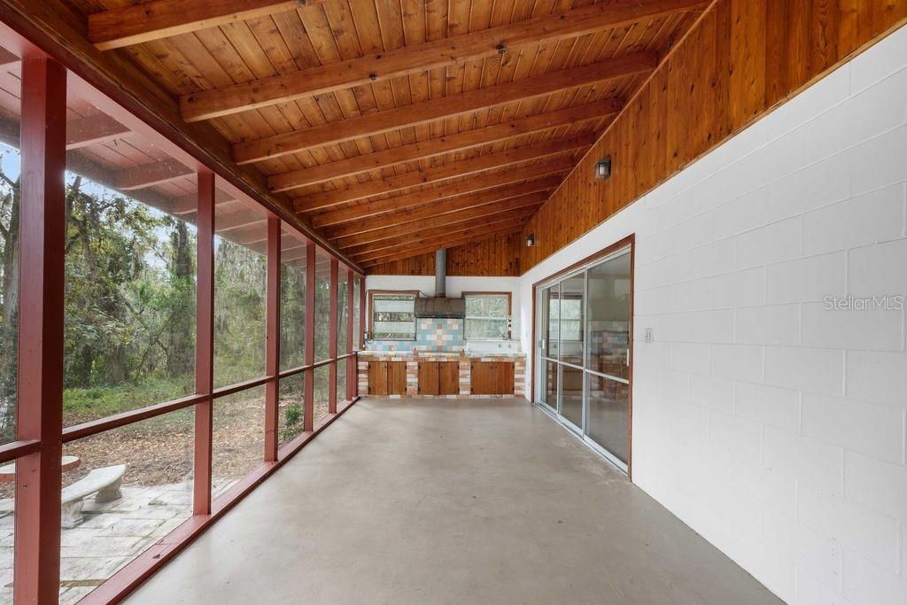 待售: $375,000 (2 贝兹, 1 浴室, 959 平方英尺)