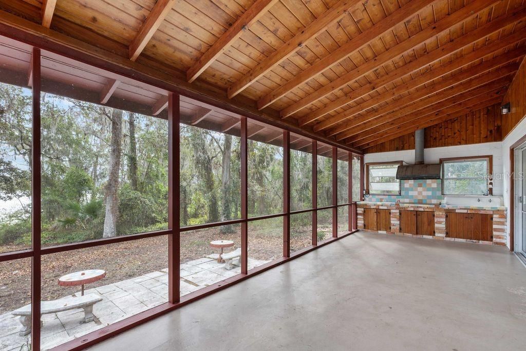 待售: $375,000 (2 贝兹, 1 浴室, 959 平方英尺)