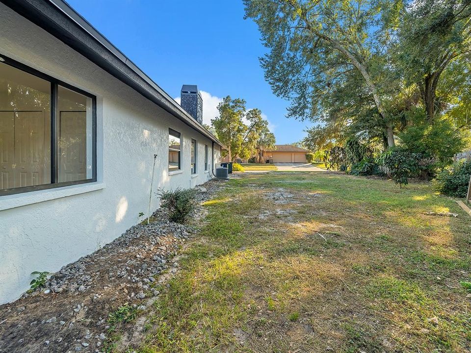 合同活跃: $535,000 (4 贝兹, 2 浴室, 2171 平方英尺)