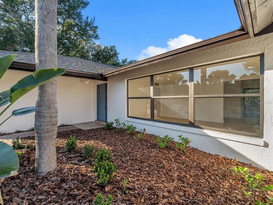 合同活跃: $535,000 (4 贝兹, 2 浴室, 2171 平方英尺)