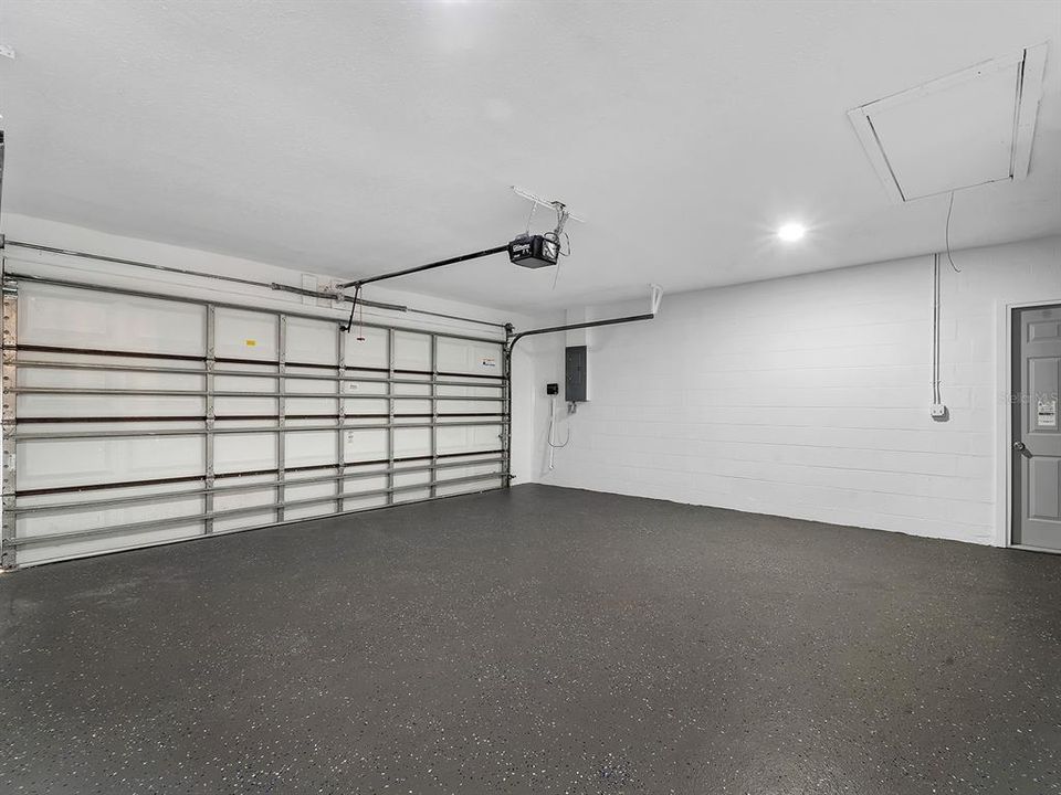 合同活跃: $535,000 (4 贝兹, 2 浴室, 2171 平方英尺)