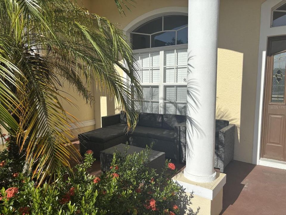 For Rent: $1,850 (3 beds, 2 baths, 1980 Square Feet)