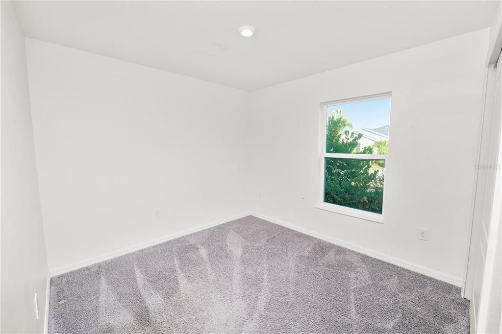 En Venta: $320,000 (4 camas, 2 baños, 1707 Pies cuadrados)