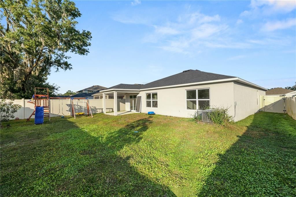 En Venta: $320,000 (4 camas, 2 baños, 1707 Pies cuadrados)