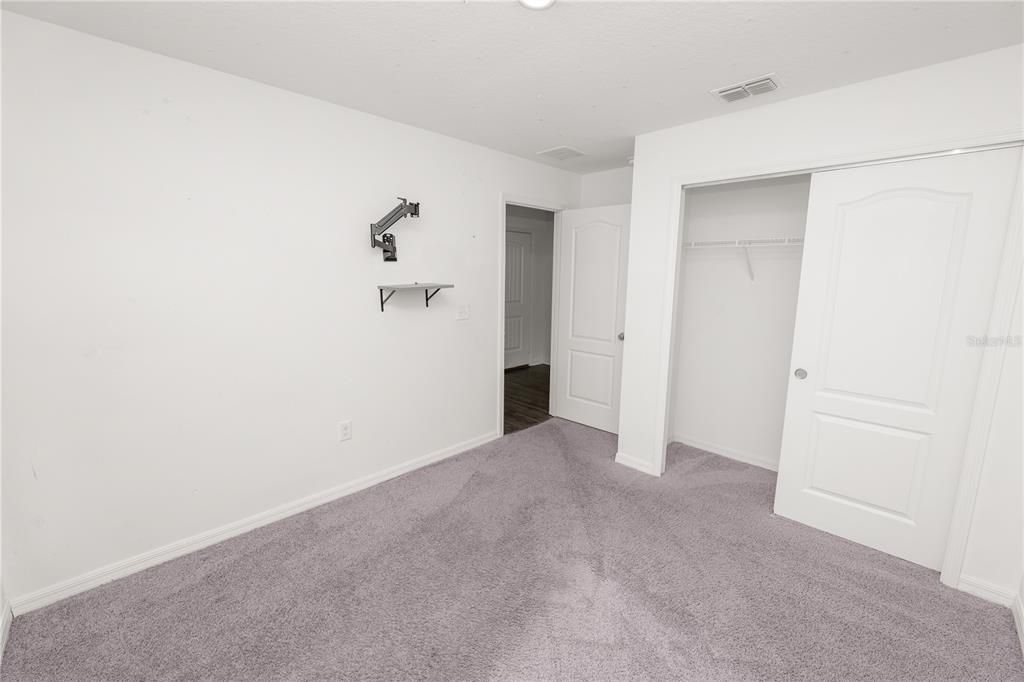 En Venta: $320,000 (4 camas, 2 baños, 1707 Pies cuadrados)