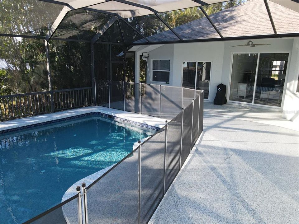 En Venta: $999,500 (5 camas, 3 baños, 2714 Pies cuadrados)