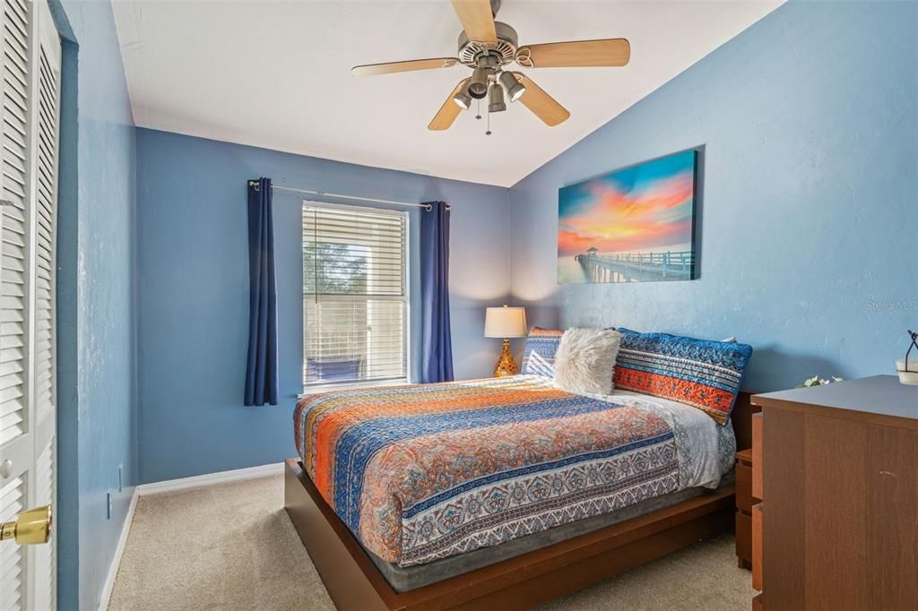 На продажу: $159,900 (3 спален, 2 ванн, 1093 Квадратных фут)