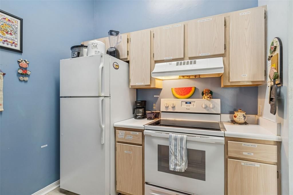 На продажу: $159,900 (3 спален, 2 ванн, 1093 Квадратных фут)