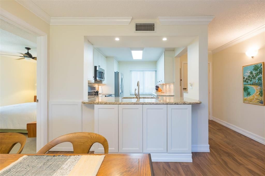 На продажу: $364,900 (2 спален, 2 ванн, 960 Квадратных фут)