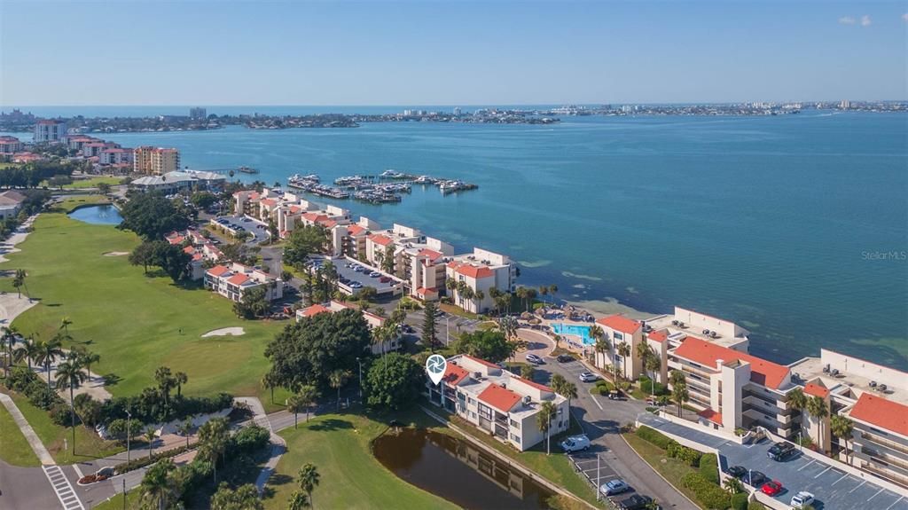 На продажу: $364,900 (2 спален, 2 ванн, 960 Квадратных фут)